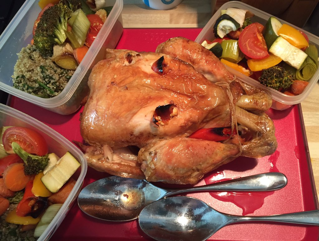 jump_fitness's tweet photo. Hope students are impressed with my food prep! Chicken, veg and quinoa. #personaltraining #personaltrainingcourses https://t.co/KWzrujKDbe