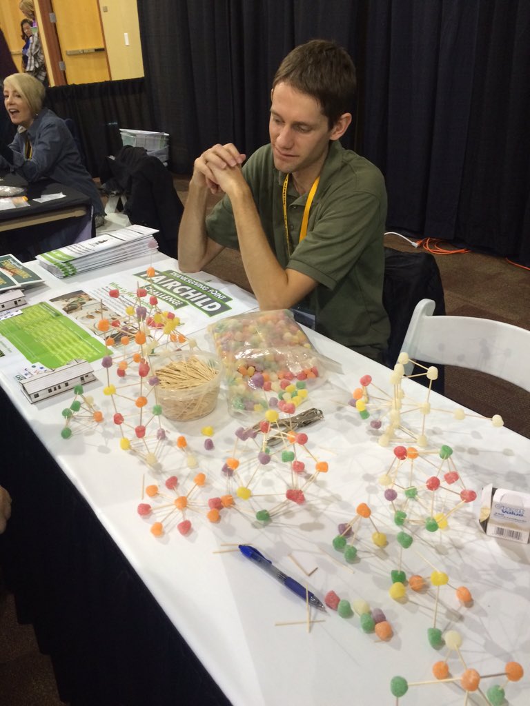 YoungUTed's tweet photo. Geometry and candy? Yes please! #STEM4U learning with @ThanksPoint at Davis Conf Center open 2 families tonight! https://t.co/uwdKMMntfK