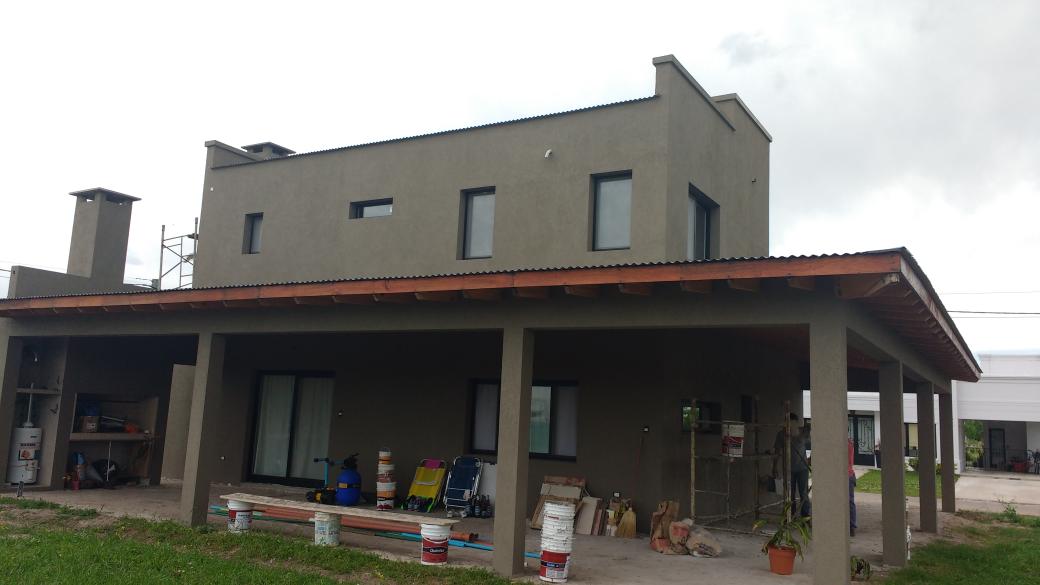 Revestimiento plástico exterior