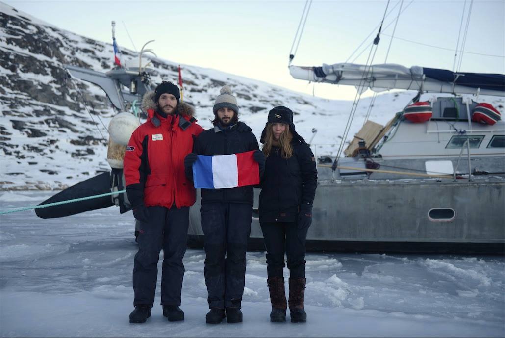 Projet_Atka's tweet photo. L'hommage du @Projet_Atka aux #AttentatsParis. La résolution des maux du #climate n'est elle pas une des solutions ? https://t.co/Ozzvfj6TxR