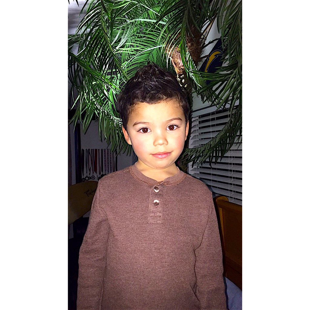BabyAlex400 tweet picture