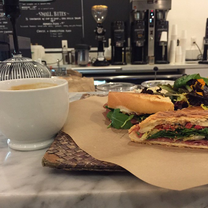 LA munchies https://t.co/AEbfdADYq1<a href="/tag/mvsales"class="tags"><span>#mvsales</span></a>