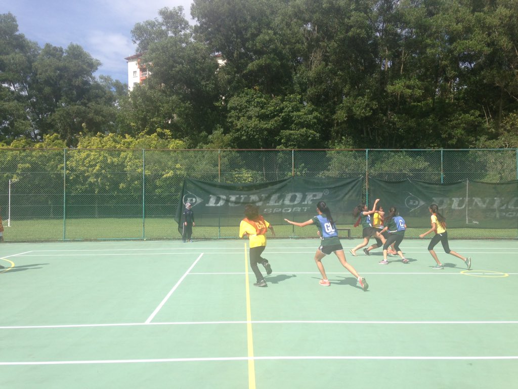 HelangDsara's tweet photo. 1st for netball! Great job! 😁 #rhgp https://t.co/jirnDBIJRA