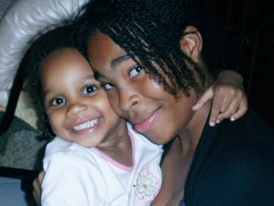gianna_fraser's tweet photo. Me and my aunt when I was a little girl https://t.co/90FreHD7Gg