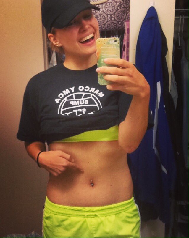 bragz_fit's tweet photo. So I got my belly button pierced. Peep the forming abs😏💎 #picslip #abslip https://t.co/DNLGGUxsIM