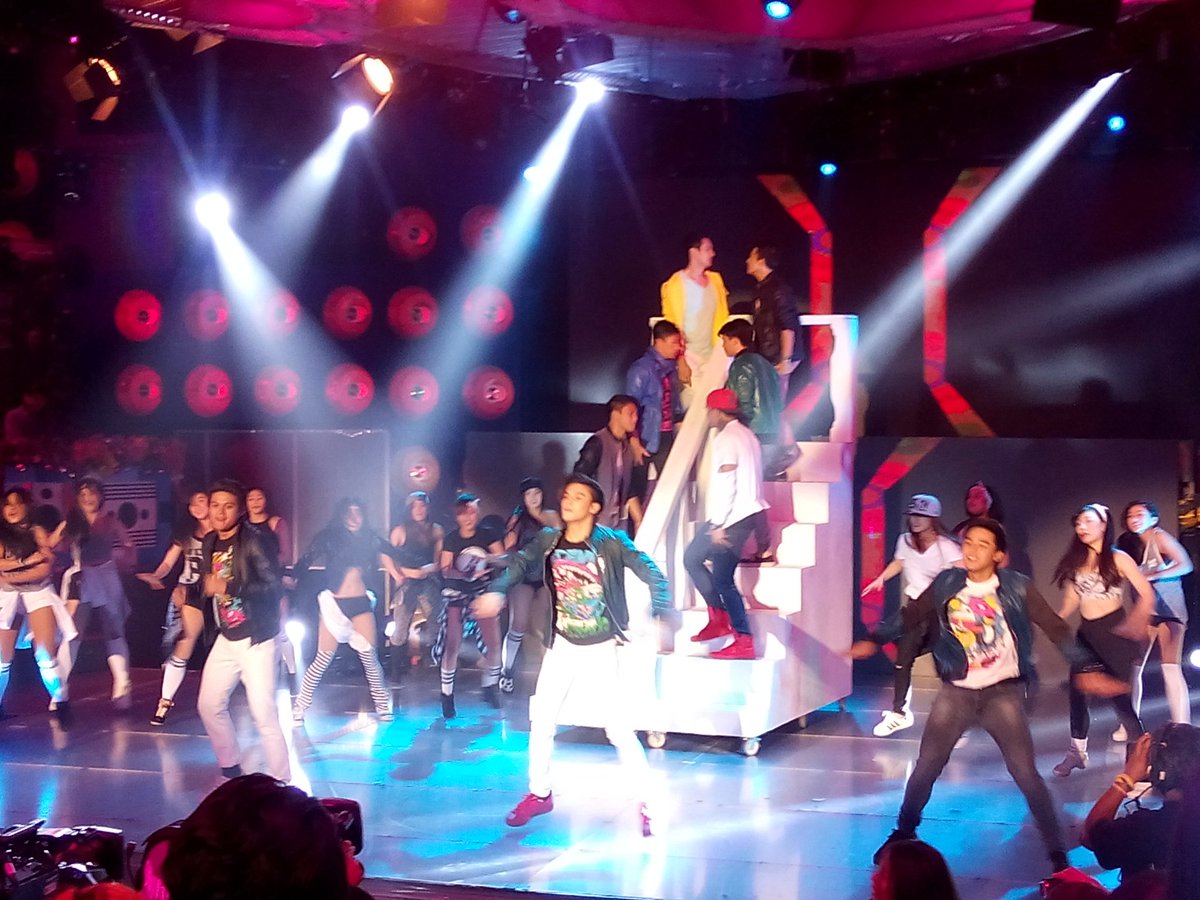 itsShowtimeNa tweet picture