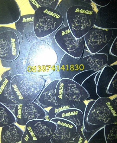 MAGPICK1998's tweet photo. Size 1,5mm
Terima pesanan pick gitar custom cetak DGT print
Minimal order 1gros(144pick)
Cs @pick_guitars https://t.co/27tPQJWYhM