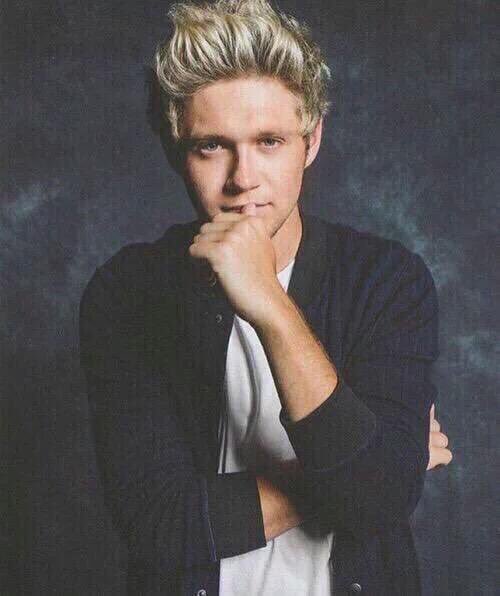 LiLo1DPH's tweet photo. NARRY GIRLS!! RT, QUOTE!! #MTVStars One Direction #1DPH @Narry1DPH https://t.co/9RkUOg4TMU