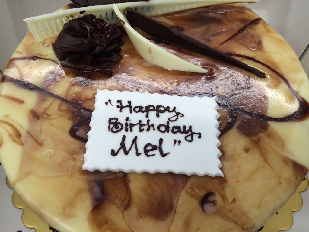 LislPietersz's tweet photo. Enjoy ur birthday celebration @BowdenMel! Love @QuickBooksAU #intuitlifeAU https://t.co/p4icEjd7L2
