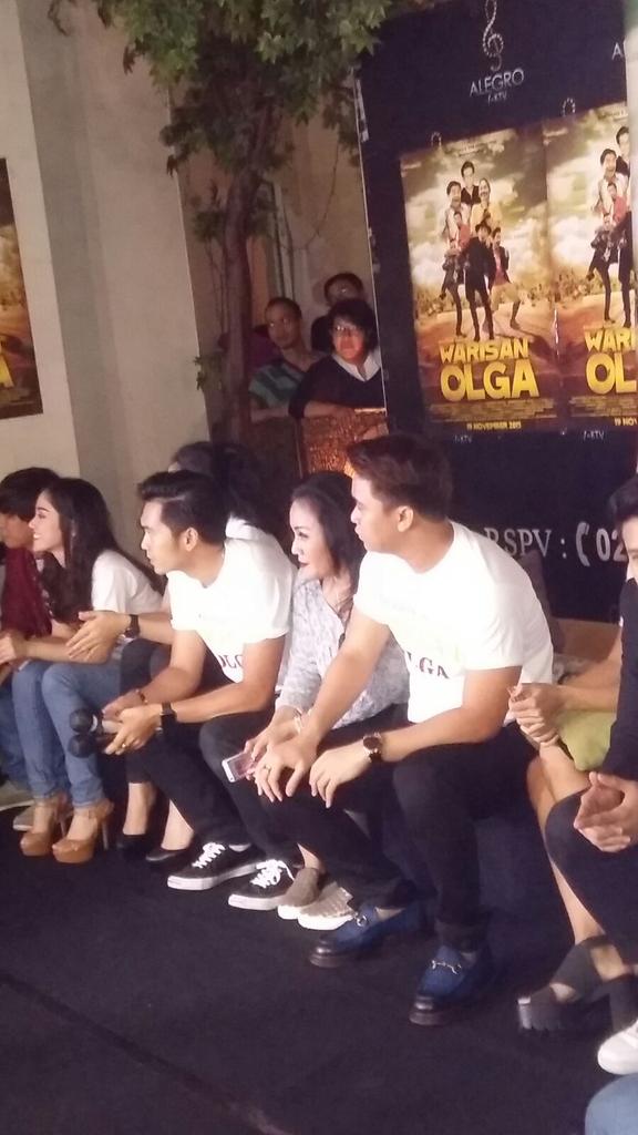 Meeelisaa04's tweet photo. "@MakVeraLoverJKT: Nih waktu pas mau di wawan cara @MakVeraZanobia @bangbily @taufiqsaini @NaomiPapilaya https://t.co/AIQB0LA8PY"