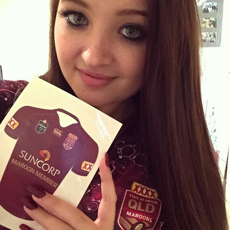 ashaleemariee's tweet photo. @QLDmaroons @canterburyNZ #TeamwearTuesday even have matching nails πππ» #Qlder https://t.co/wzKAKG0RGT