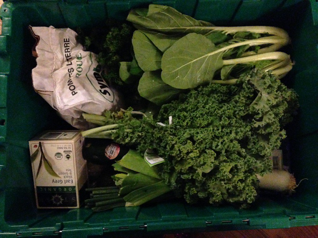 Check out this huge delivery! My contest winnings from @amyin613 &amp; <a href="/EatingWell_Ott/">Eating Well Ottawa</a>! Miigwech for great organic food!