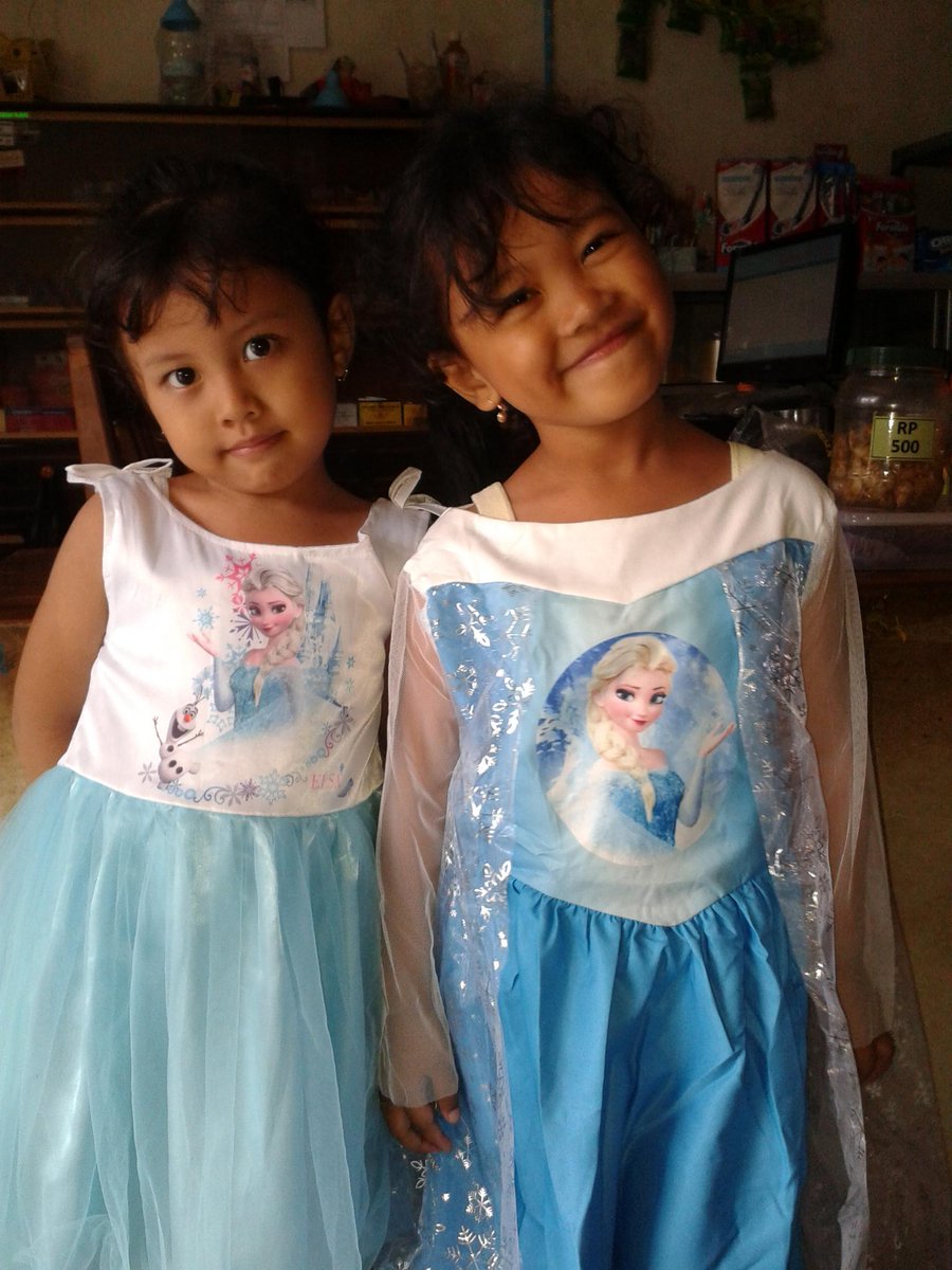 AgripinaSwasti1's tweet photo. Duo princes ku #kids #frozen #AnaIna 👰👸 love u both 😘😘 @MelidaSianipar https://t.co/fowZnFFmEi