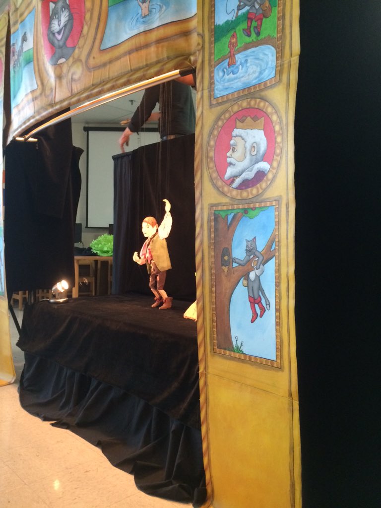 GlennEOSArt's tweet image. 2nd, 3rd &amp;amp; 4th mesmerized by @NowatNPL puppet truck presentation of Puss in Boots in @GlennEOSLibrary
