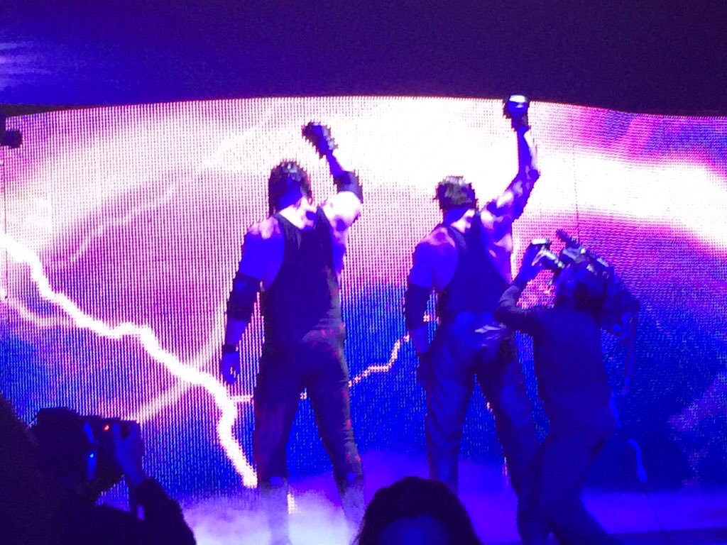 pw_conjecture's tweet image. The Brothers of Destruction re-unite at #WWEmanchester for #RAW