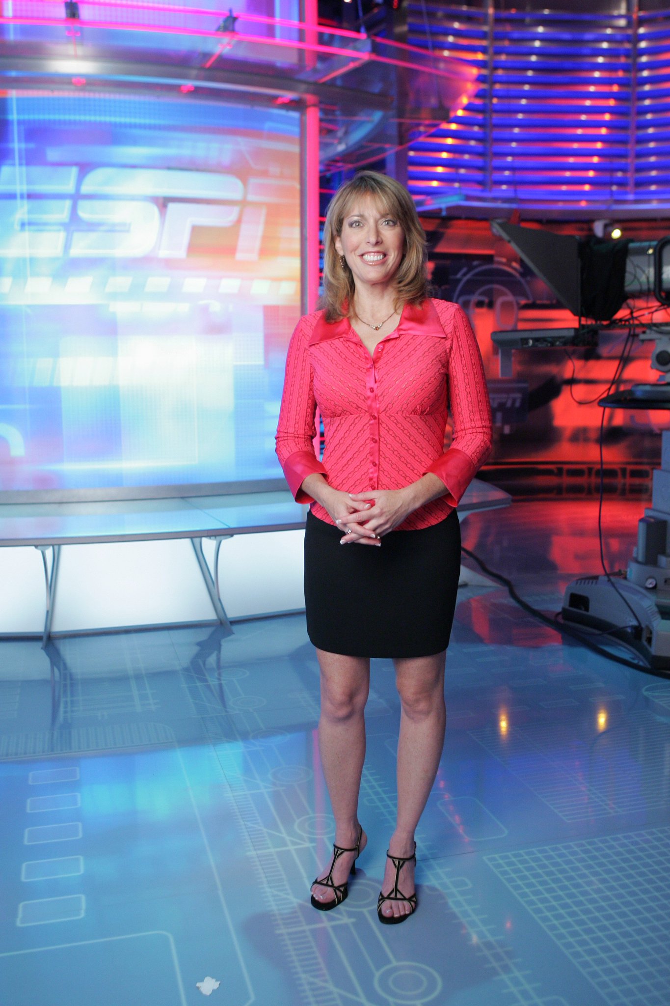 Happy bday, 11/10, to Linda Cohn (\59). ESPN anchor & Shawn Green (\72) MLB player. 