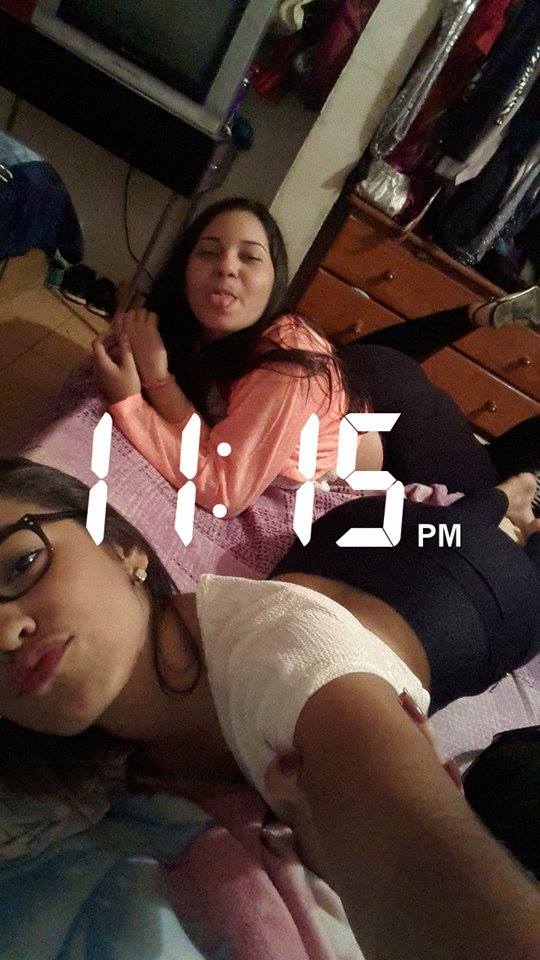 _Clarissarg's tweet photo. Te amo borracha @QueeenVI_ https://t.co/7ZYztZGtWf
