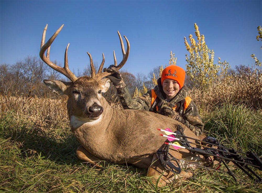 DrivenTV's tweet photo. Carson tagged a MN monster w/@ReeveOlivia behind the camera! Pat and Nicole were gone but it didn't phase these two! https://t.co/Zm6zVL2fhI