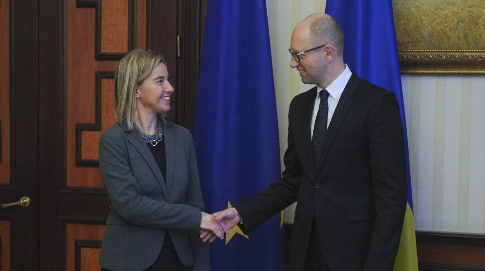 nfront_ua's tweet photo. Яценюк зустрівся з Верховним представником ЄС із закорд.справ та політики безпеки Могеріні https://t.co/GE938nKzUU https://t.co/sZm2Eshmfp