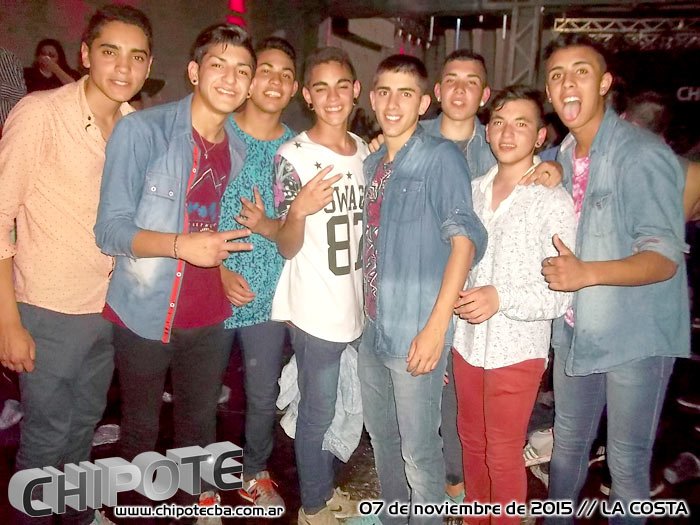 maurotalleress's tweet photo. #Sabado #Costaaa #Bailesonnn con los de siempreee β <3 https://t.co/cg2Wp2adZ0