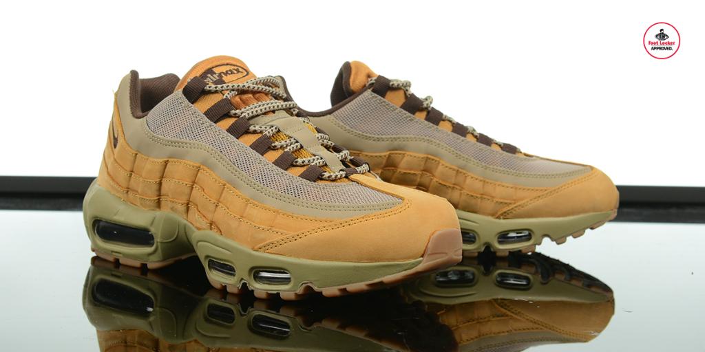 Manual temperatura carpintero Foot Locker on Twitter: "The #Nike Air Max 95 'Flax' drops in stores and  online Thursday. | Stores: https://t.co/MeC16XnLFi https://t.co/YrmmiF3H3z"  / Twitter