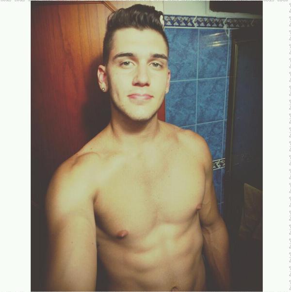 NellSuarez's tweet photo. Buenas noches 😏😏 https://t.co/dLd6uqwMAN