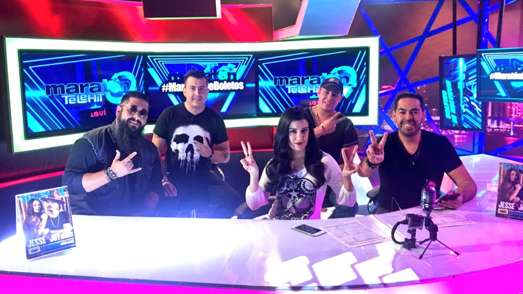MATUTEmx's tweet photo. Listos para arrancar #MaratonTelehit! Quien quiere boletos para los #PremiosTelehit? Póngan la tele YA! https://t.co/xSmmVW3tjs