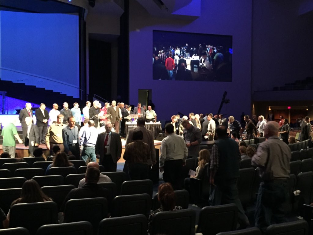plevant's tweet photo. #SBTCAM15 pastors laying their commitment cards on the altar for #reachhouston https://t.co/R9JxMhPG7v