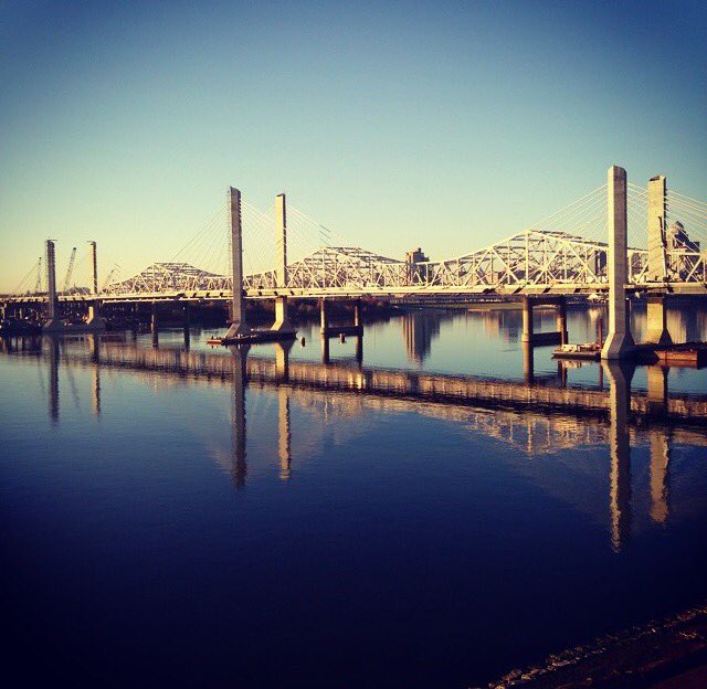 Build_the_Ville's tweet photo. Downtown #Louisville Bridge Construction by @kimmckercher #BuildtheVille #ohioriverbridgesproject https://t.co/jGkF5Fl0E5