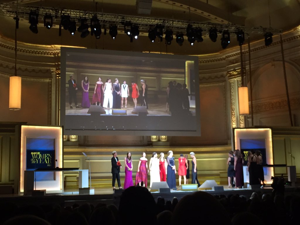 HuffPostWomen's tweet photo. Ultimate #squadgoals: the US women's soccer team #GlamourWOTY25 https://t.co/oALhDpWbhl