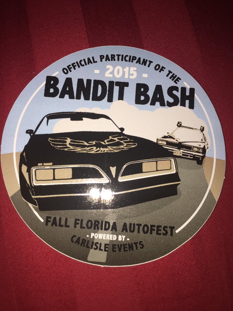 TheBanditRun's tweet image. Burt Reynolds $75 autographs. $200 glove boxes. $150 signed photo w/ display car! @CarlisleEvents this weekend