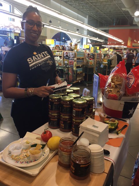 royitos's tweet photo. more and more fans keep telling us they love Royito's! https://t.co/f7Woipmi8x