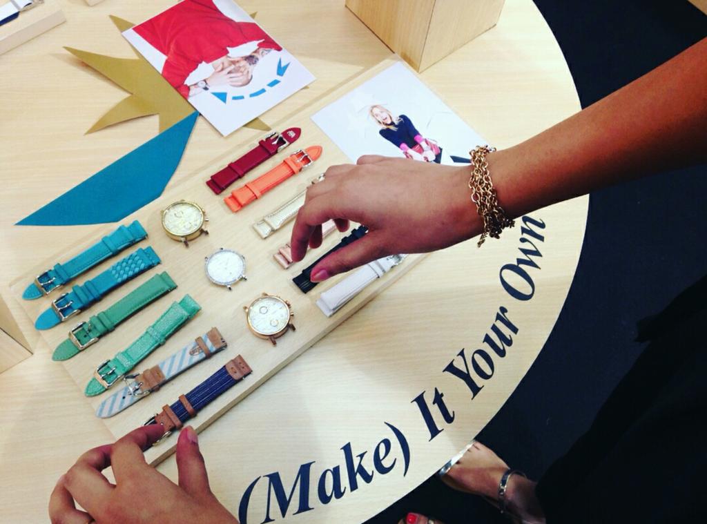 MLCdiaries's tweet photo. How cute is this strap station at the @Fossil kiosk! #callingallcurious https://t.co/kzdV8Psf7M
