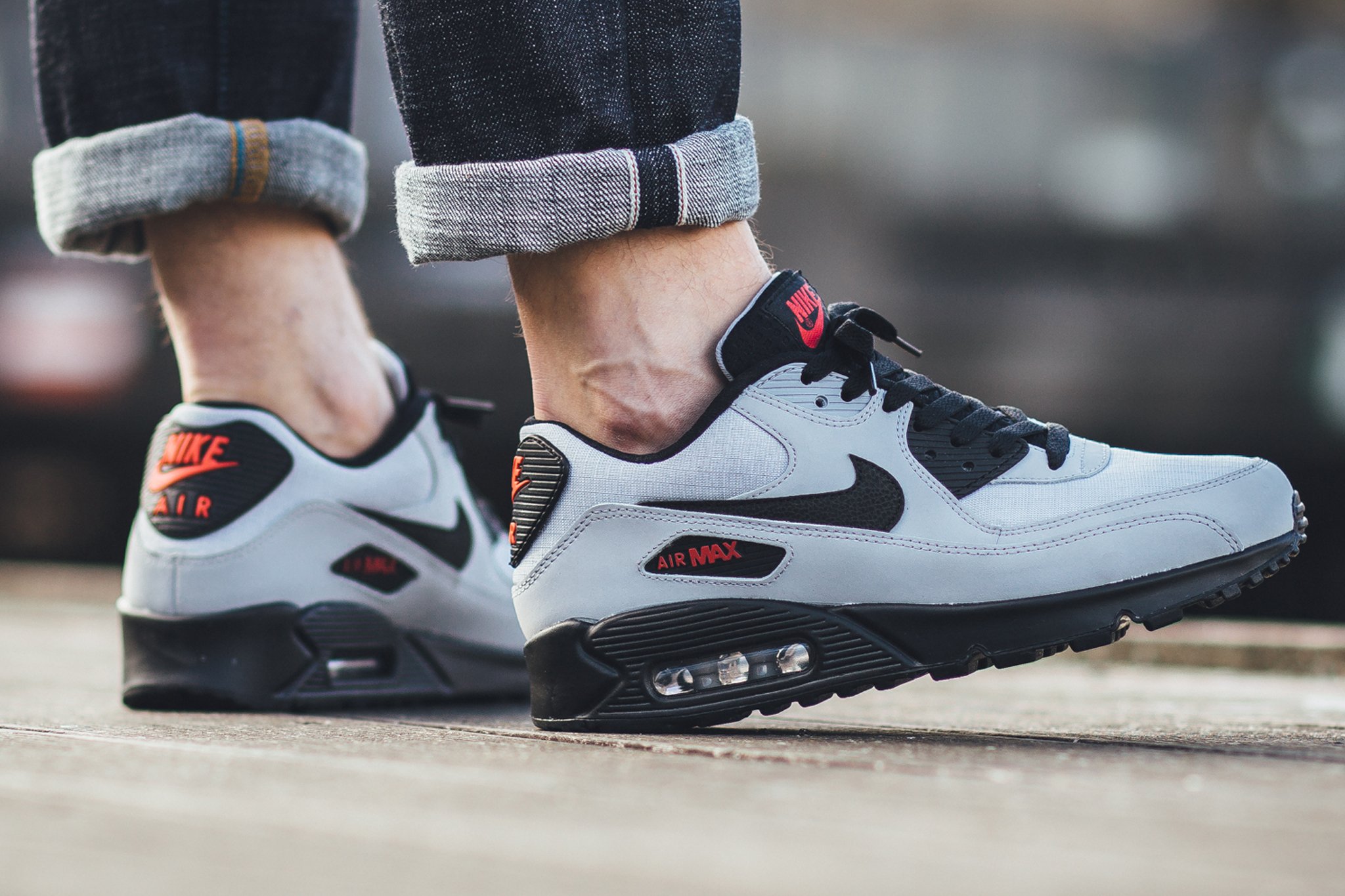 nike air max 90 wolf grey black red