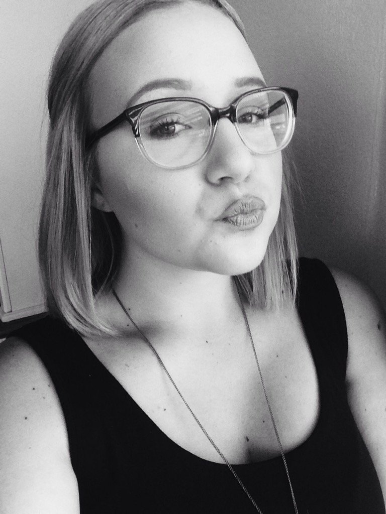 yeslikecuba's tweet photo. a lil b&amp;w action https://t.co/aqEeyilYB9