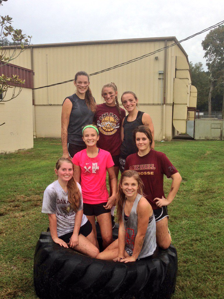 OakHallGirlsLax's tweet photo. In all kinds of weather🌧💪🏽 https://t.co/qVFecM911z