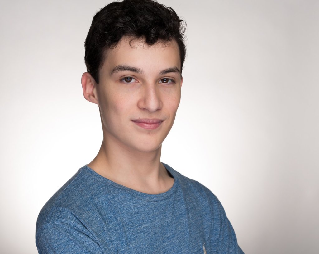 LTHSMusical's tweet photo. CHRIS KEARNS (senior) as Moonface Martin! https://t.co/OiyNAfMES1