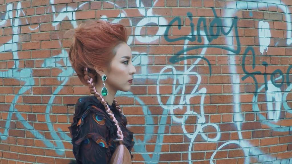 2NE1indo's tweet photo. [SCREENCAPS] SANDARA PARK X GIVEVNCHY WKorea Fashion Film (2) https://t.co/bvKCp9KAZN (via2NE1_MSIA)
