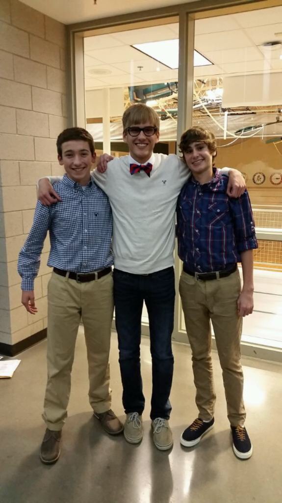 Taylereverard's tweet photo. Gonna miss all you seniors next year! Great season guys! #bvswXC https://t.co/gIqZtJwBlN