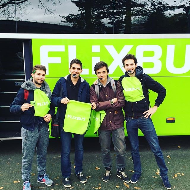 FlixBus_IT's tweet photo. Oggi #FlixTour è a #Roma! Cerca i nostri autobus e scopri come vincere un viaggio per due: https://t.co/6Kqcq1wste https://t.co/5lSJovgMfj
