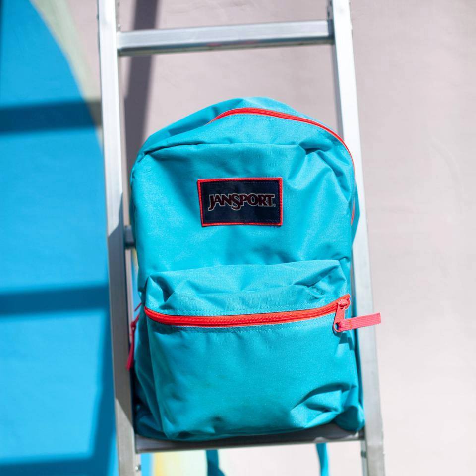 JansportE's tweet photo. Neon brights | Shop the Overexposed

#JanSport #LifeUnzipped #AcceptNoImitations #MiddleEast #Dubai #LiveOutside2015 https://t.co/7O1JBh9xd7