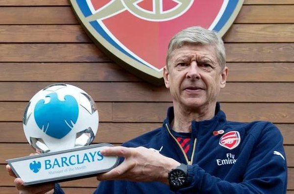 streamingfc's tweet image. Arsene Wenger. Premier League Manager of the Month Oktober.