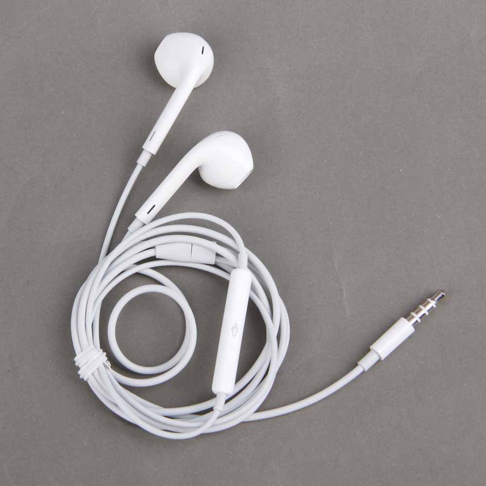 Aryan on Twitter: "MISSING: Headphones LAST SEEN: Inside car yesterday AGE: 3 1/2 weeks GENDER