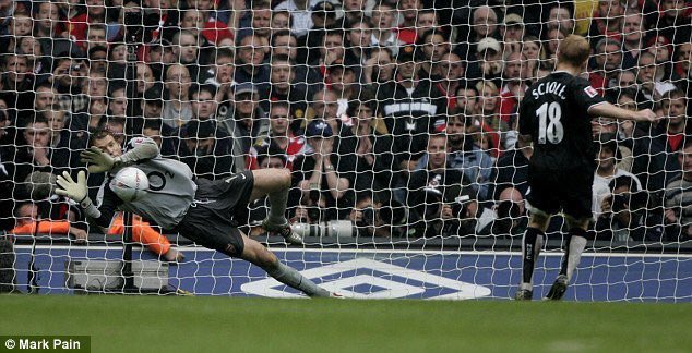 Happy birthday Jens Lehmann - Crazy at times but a great goalkeeper. AFC legend. 