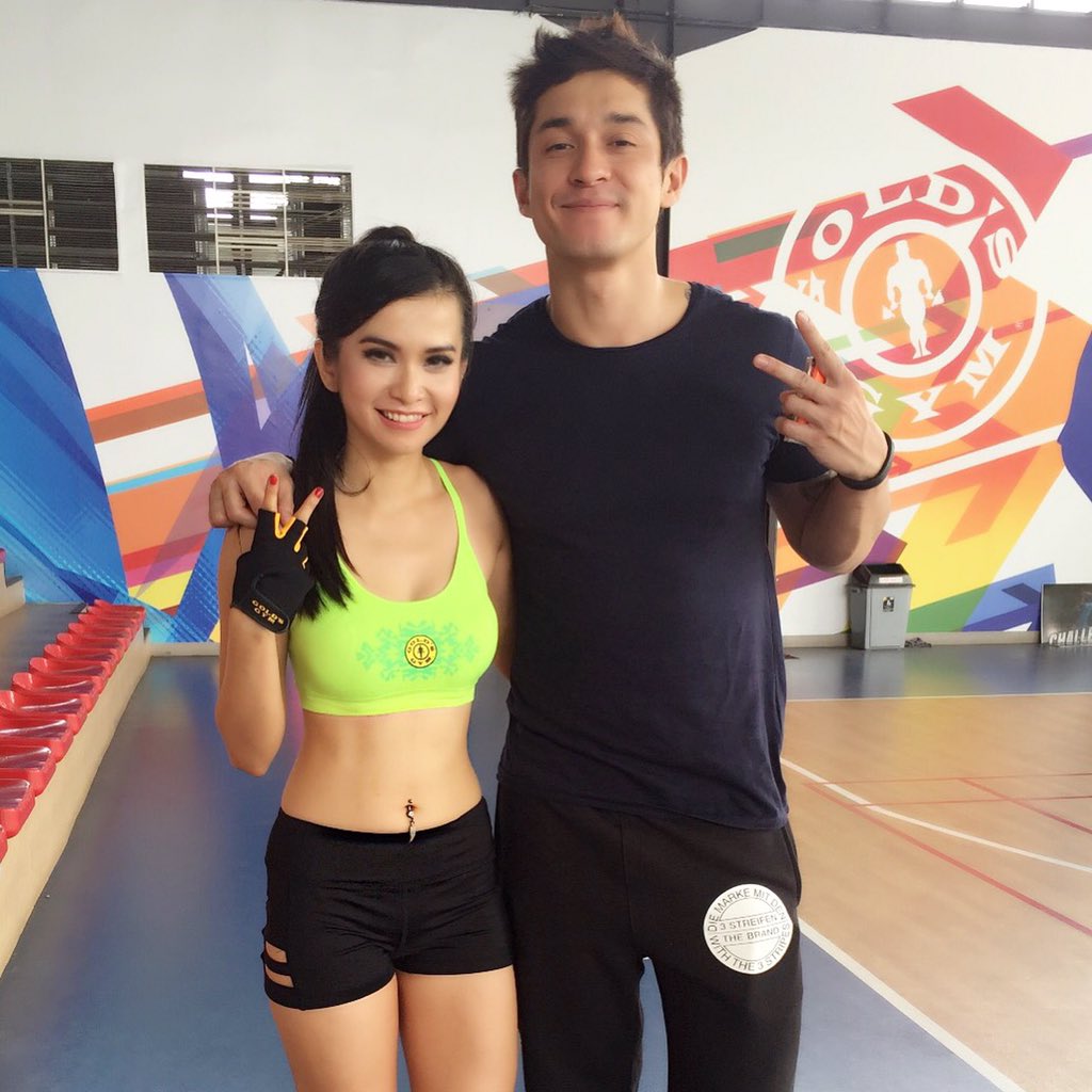 Maria_Vaniaa's tweet photo. Photoshoot for @Golds_Indonesia 
#GoldsGymAngels https://t.co/IETgY9rPIA
