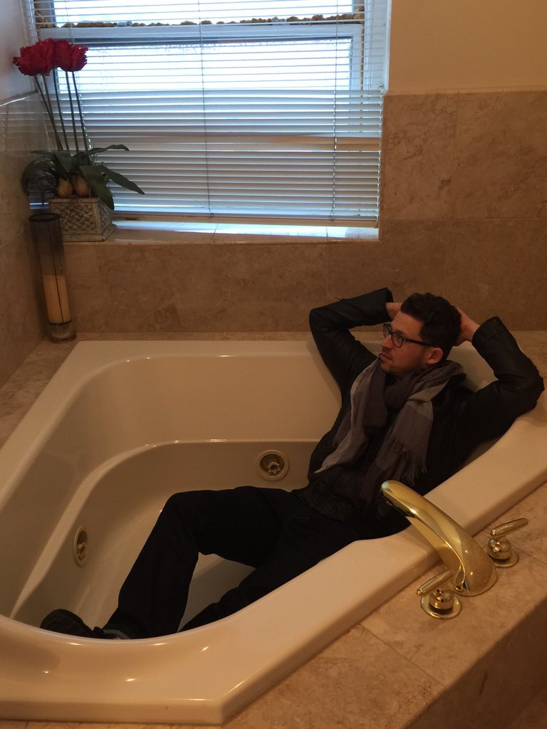 JamieReibenbac1's tweet photo. My clients like to try their fit in the tubs before committing to any purchase #AddisonRealEstatePhilly #FunClients https://t.co/zLZvSi3wrL