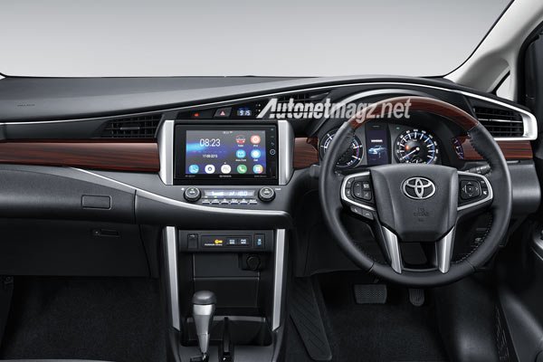 autocarindiamag's tweet image. New #Toyota #Innova images released; engine and equipment info &amp;gt;&amp;gt; ow.ly/Us81s  #MPV
