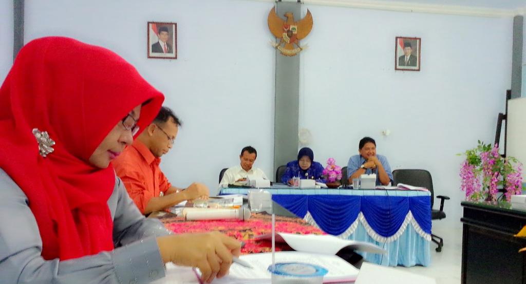 Anna_Rkbm's tweet photo. Uji publick draf perbup kode etik PNS, dlm rangka mewujudkan jiwa korps pns yg disiplin dan profesional https://t.co/6NGxCUaffh