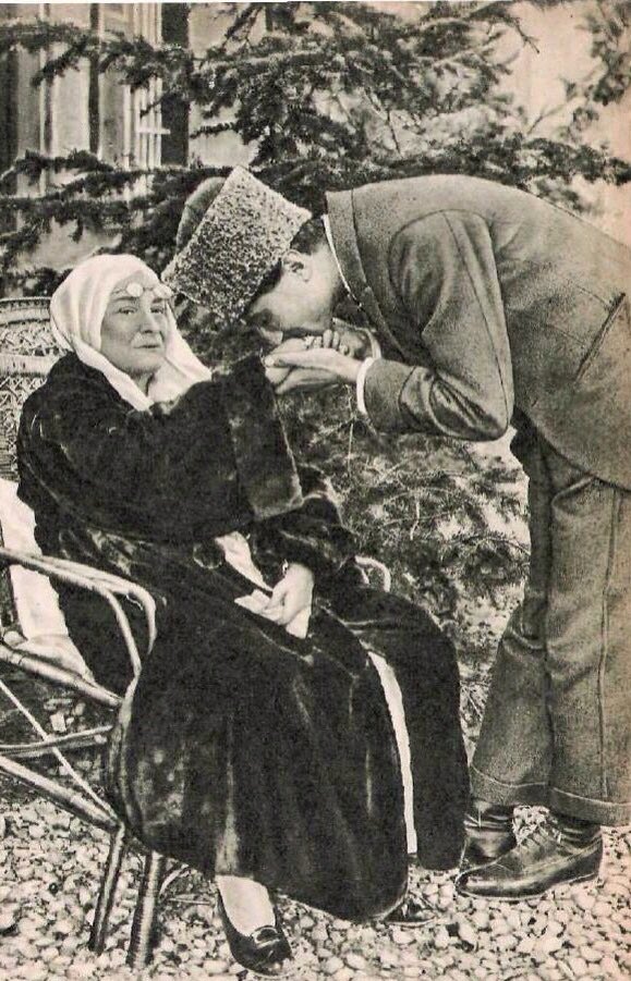 Anneler; hayırlı evlatlar yetiştirirseniz #unutulmaz o evlatlar bir ülke, bir devlet yaratabilirler.