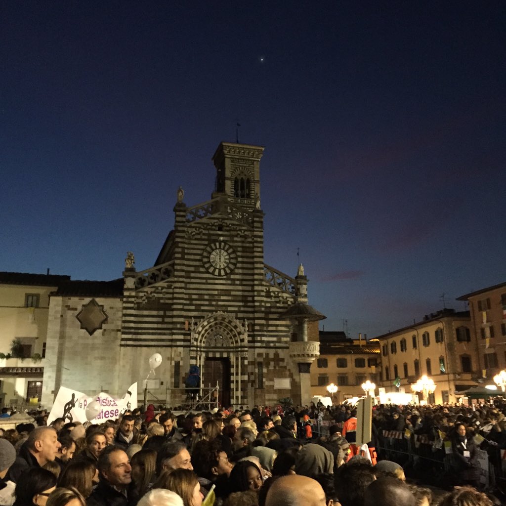 Una #Prato meravigliosa è pronta ad accogliere Papa Francesco! #Buongiorno Prato! #francescoaprato 🇻🇦